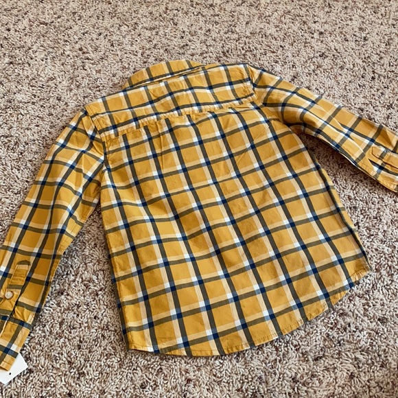 NWT OshKosh brand boy’s plaid button down shirt - Picture 3 of 3